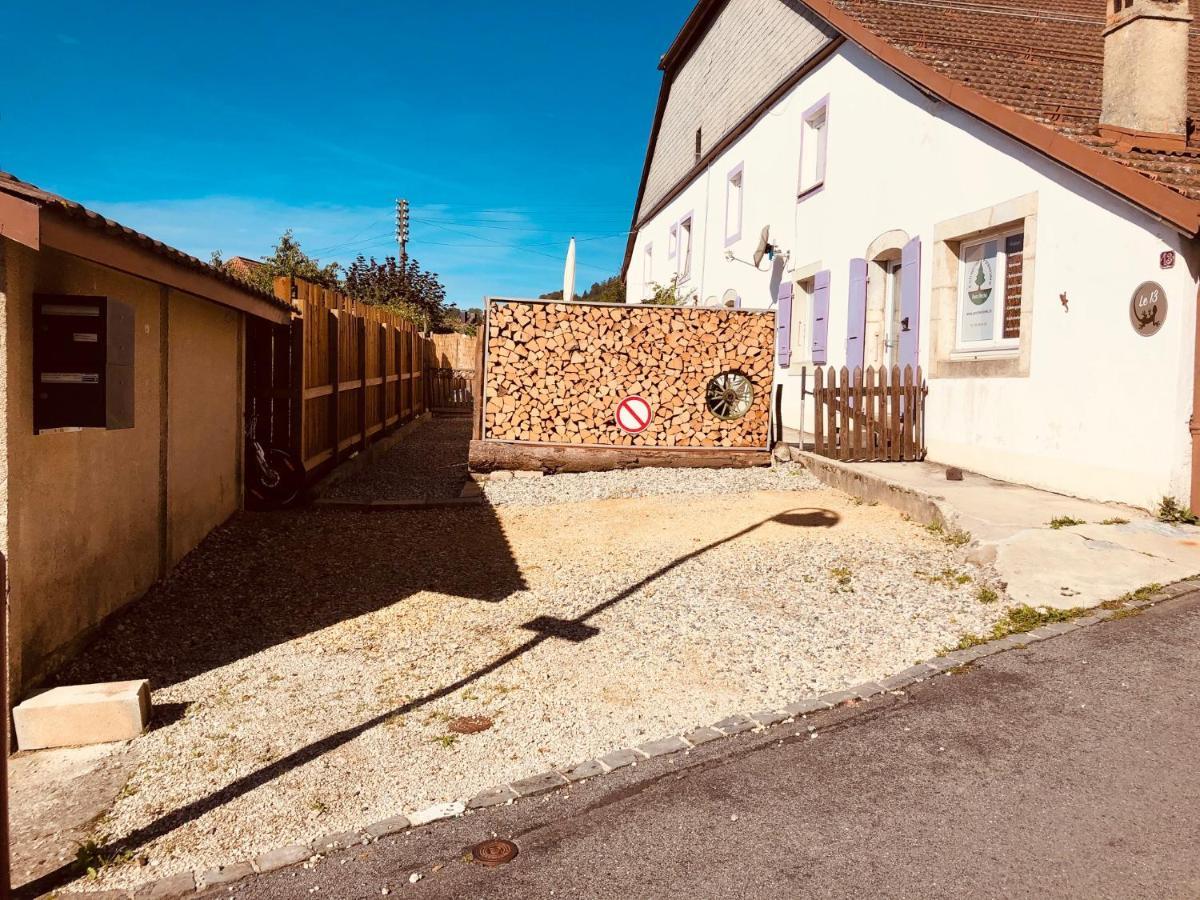 LE 13, Charmant appartement de 2 pièces à Lignerolle Exterior foto